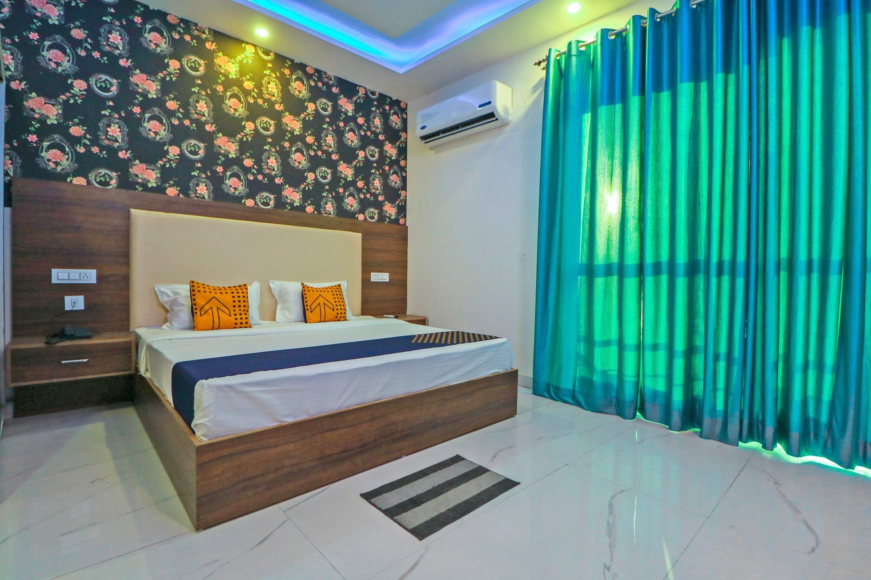 Hotel O White Rose