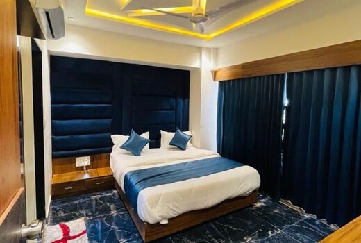 Hotel Paramount Villa