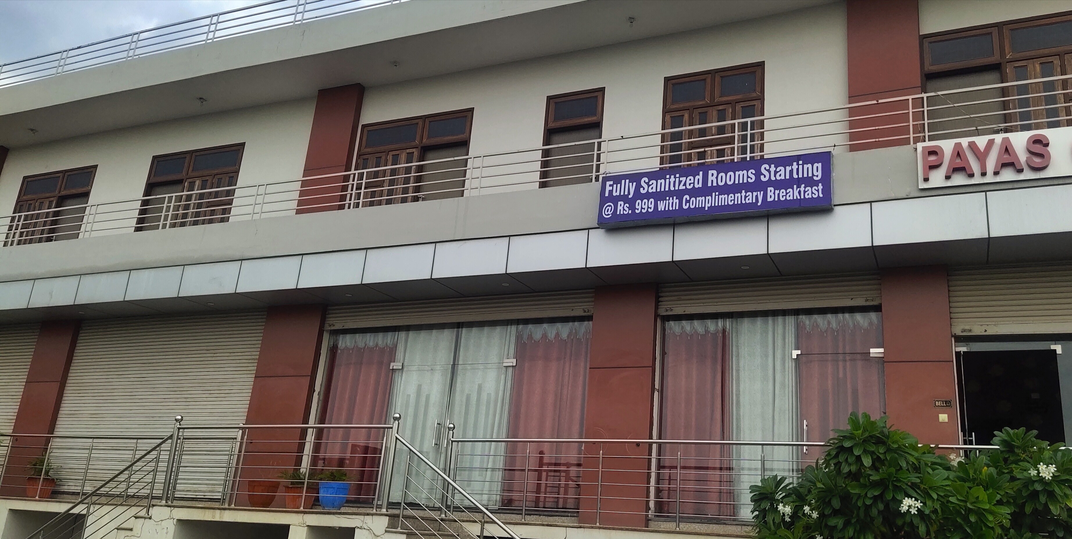 Hotel paayas