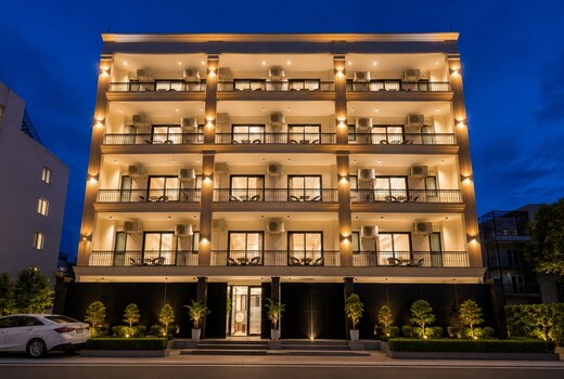Rao Luxury Studios Golf Course Road