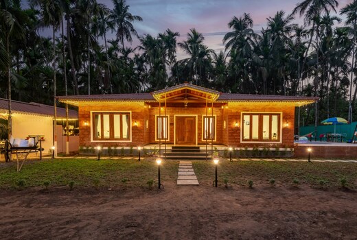 Luxury 5BHK Villa with Private Pool Outdoor Dine