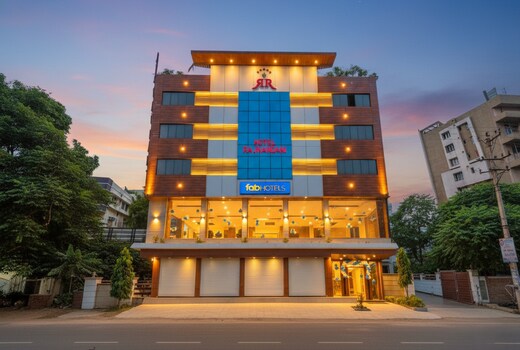 FabHotel Rajnandani Residency - Bhanwarkuan