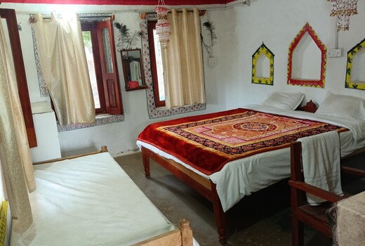 Dudhi Mata home stay chamtipur Patalkot