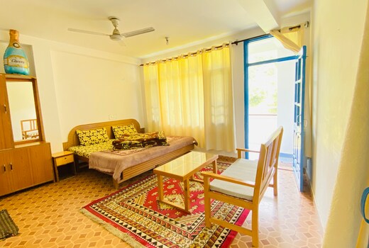 Badal Homestay Naddi