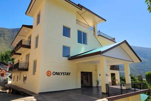 ONLYSTAY BLISS GUEST HOUSE DHARAMKOT ROOFTOP CAFE