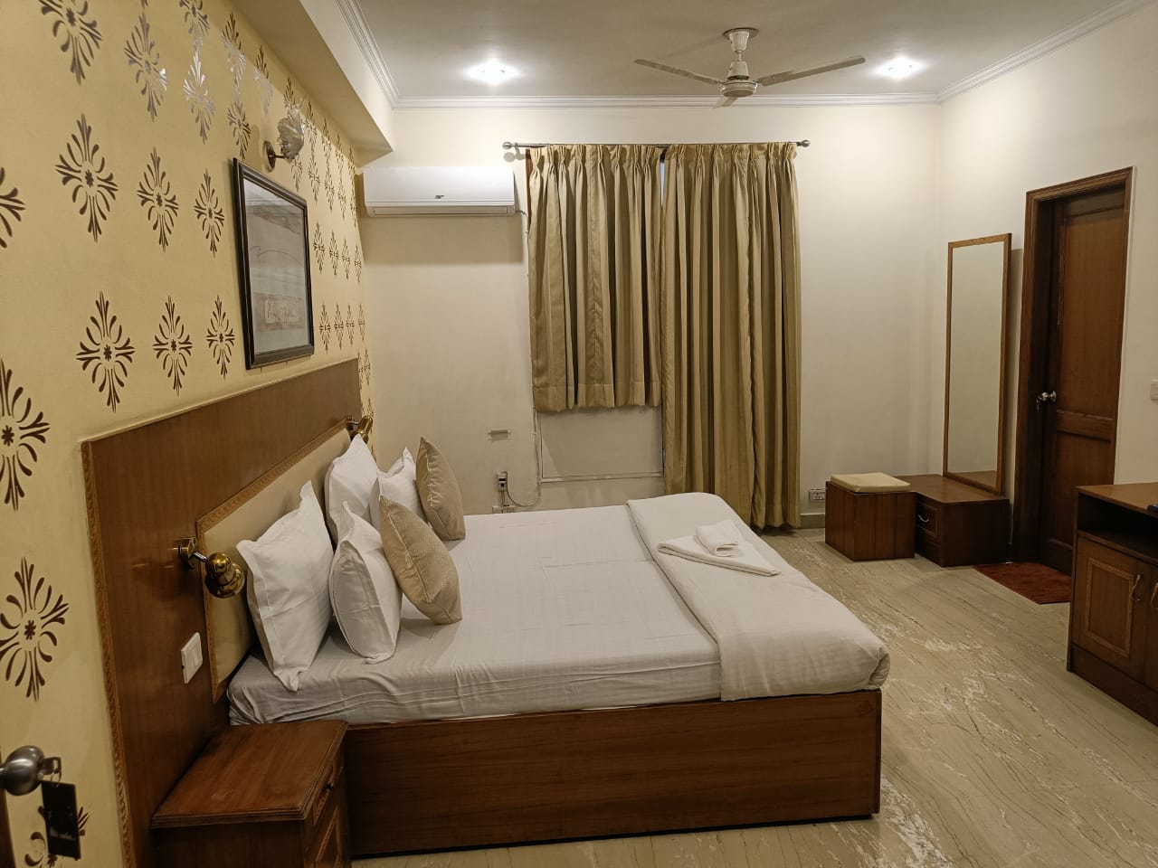 Global Residency Inn