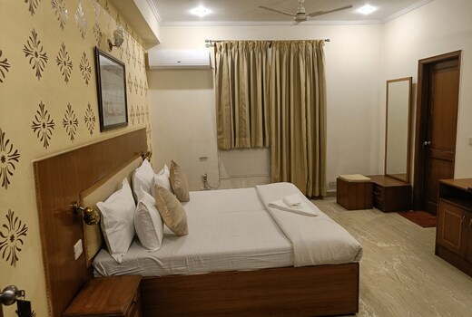 Global Residency Inn
