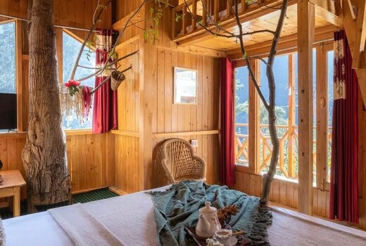 Vinnis Cottages n Treehouses