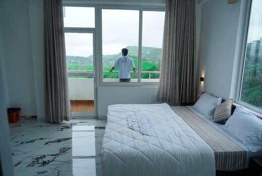 Pinnacle Resort