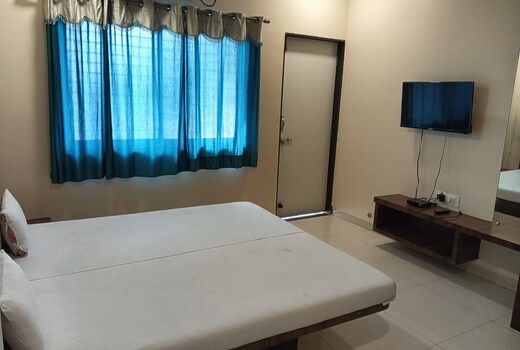 Pushkraj Lodging