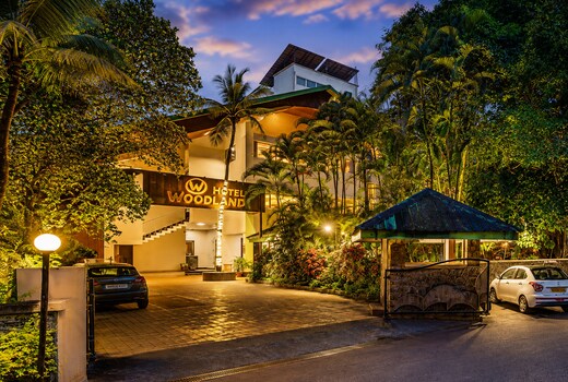 Hotel Woodland