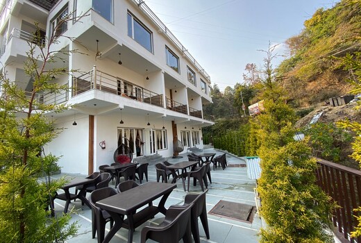 The Aesthetic Hotel And Restaurant
