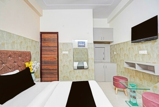 Juno The Velora Suites
