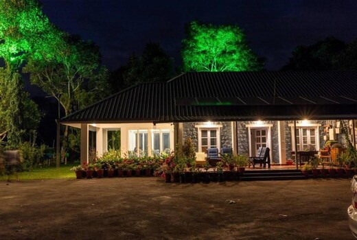 Thondiyar estate bungalow Thekkady By Lexstays