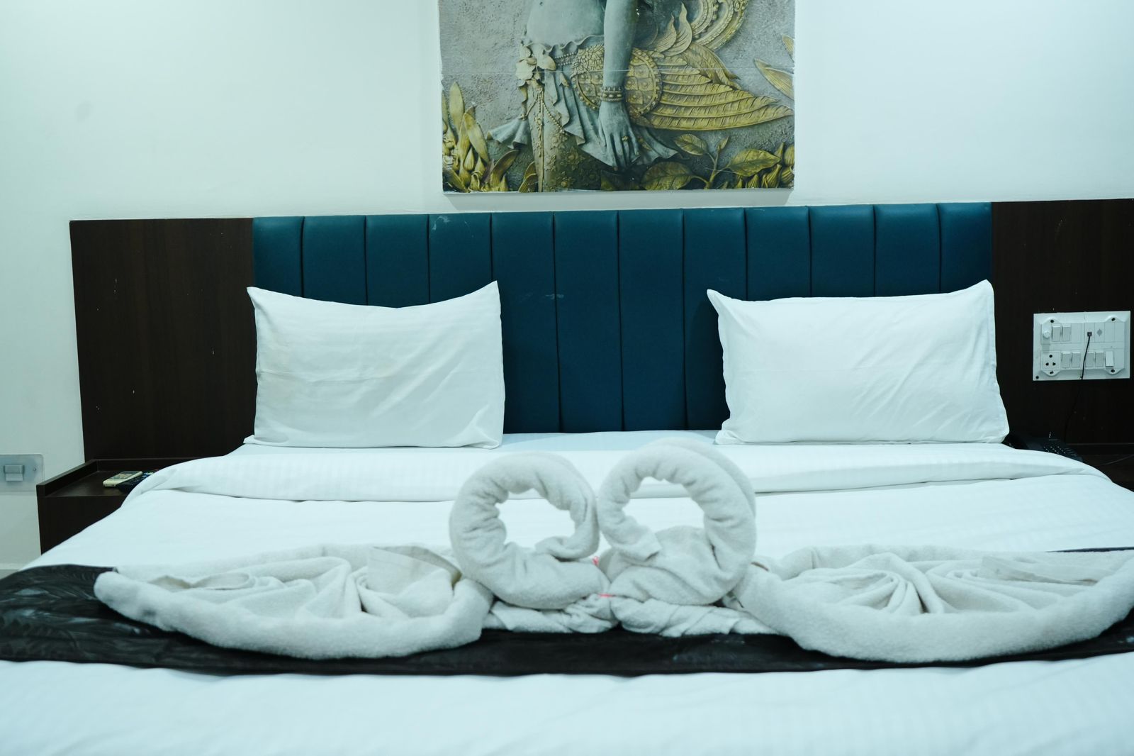 HOTEL LALS PLAZA