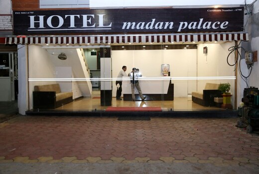 Hotel Madan Palace