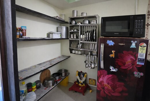Chetan Niwas Comfortable 1BHK stay in Solapur