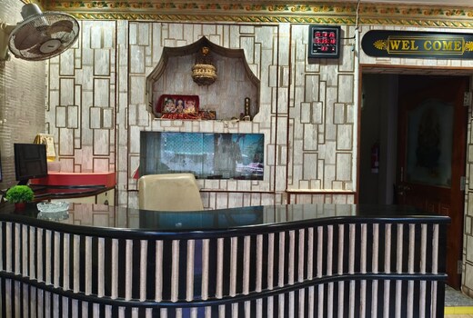 Hotel Rajeswari, 150m from Beach