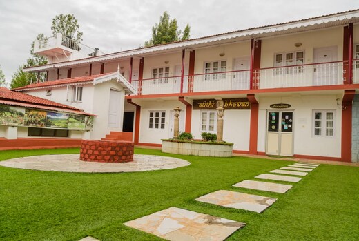 Vasista's Athithi Bhavan I Restaurant & Caretaker