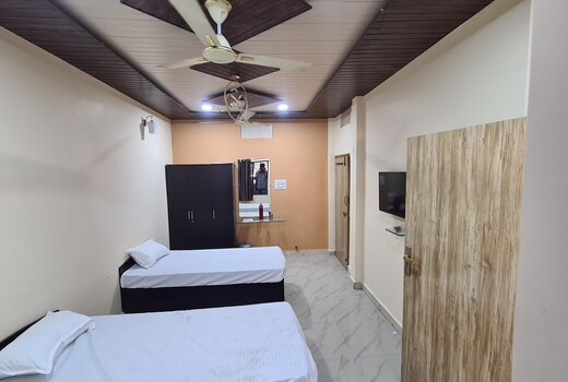 Urvashi Guest House