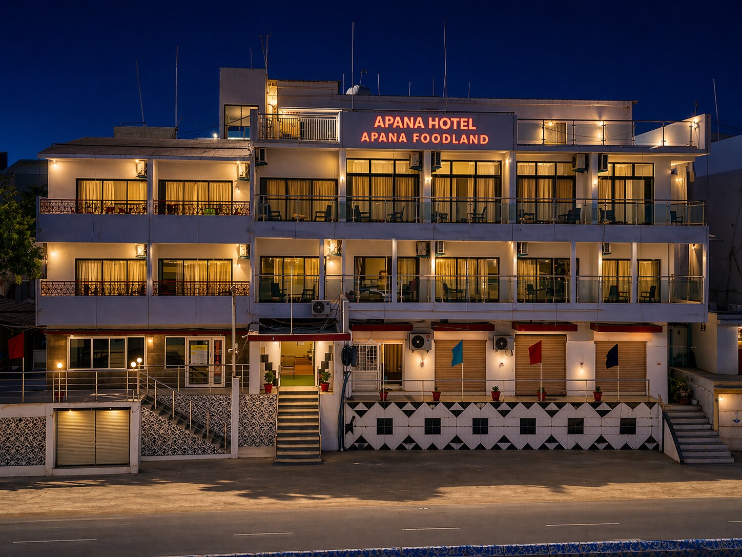 Hotel Apana with Sea face pure veg Restaurant