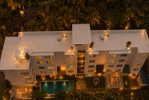 HUE GUH The Porto Candolim