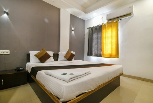 Hotel Aarav