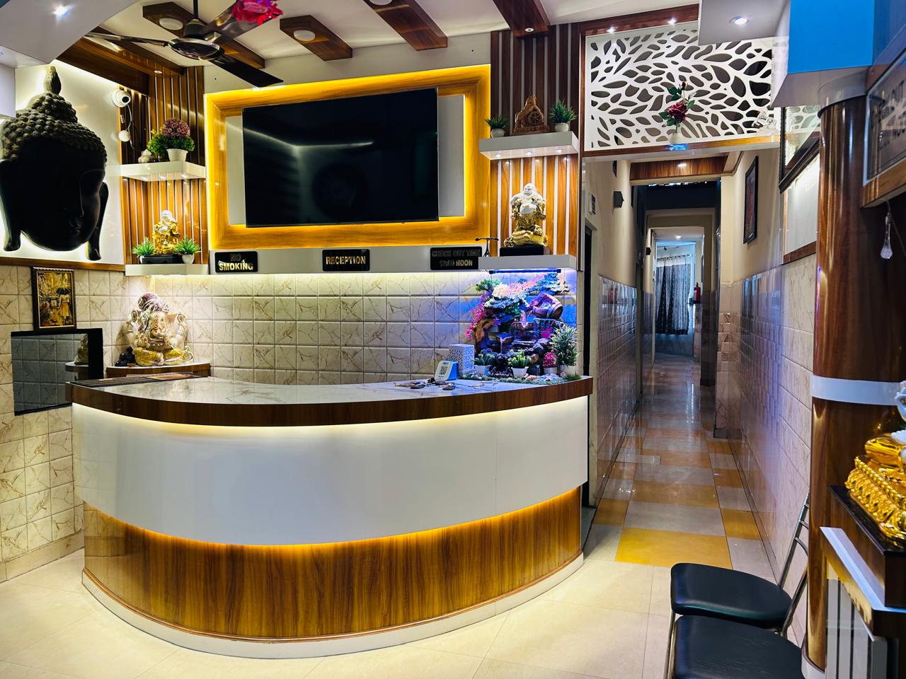 Hotel Mahadev