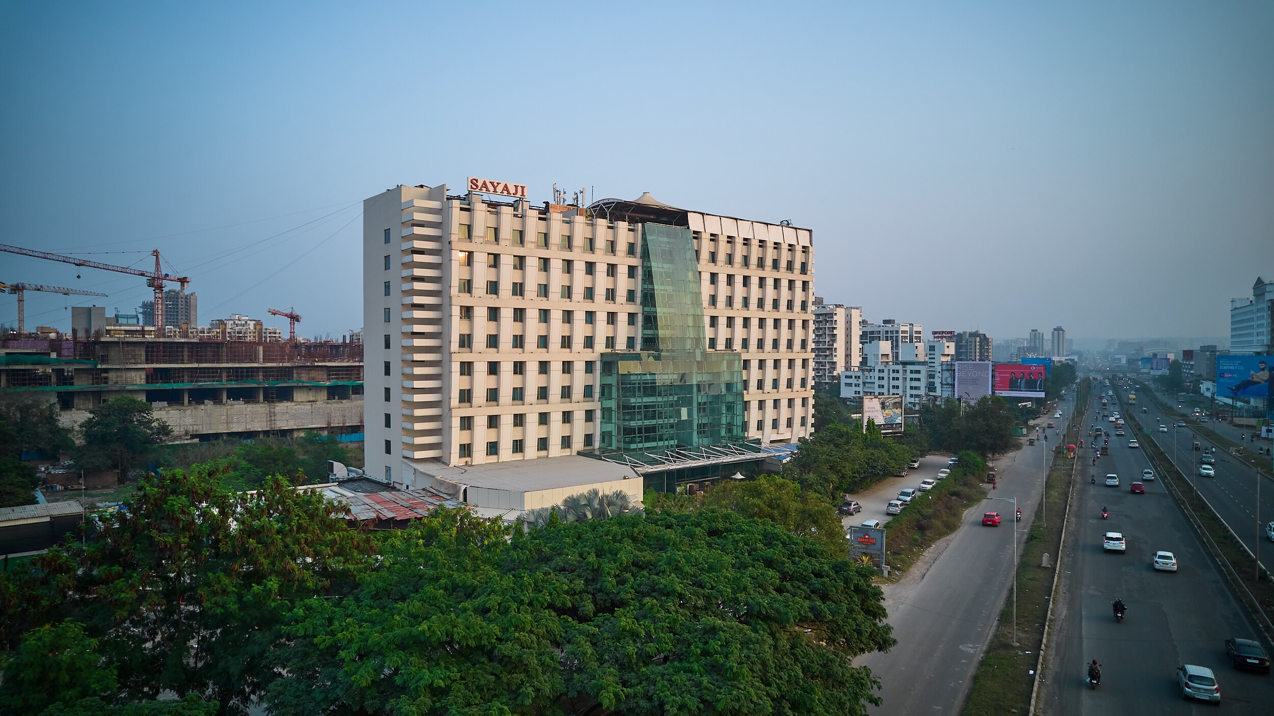 Sayaji Pune, Wakad