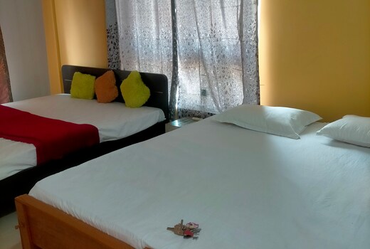 Golden Beach Jatri Niwas Puri