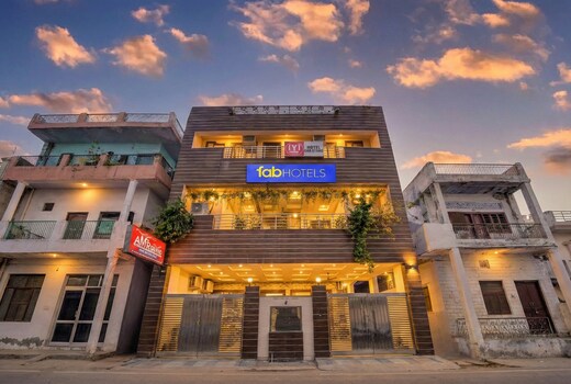 FabHotel AMR Grand