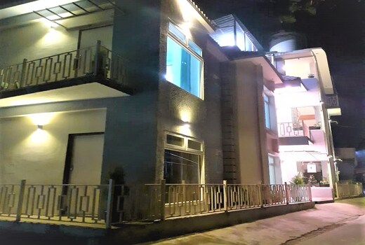 Eden Paradise Homestay | Room & Caretaker