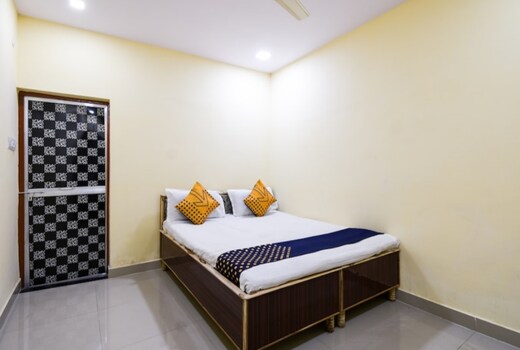 GAURAV GUEST HOUSE