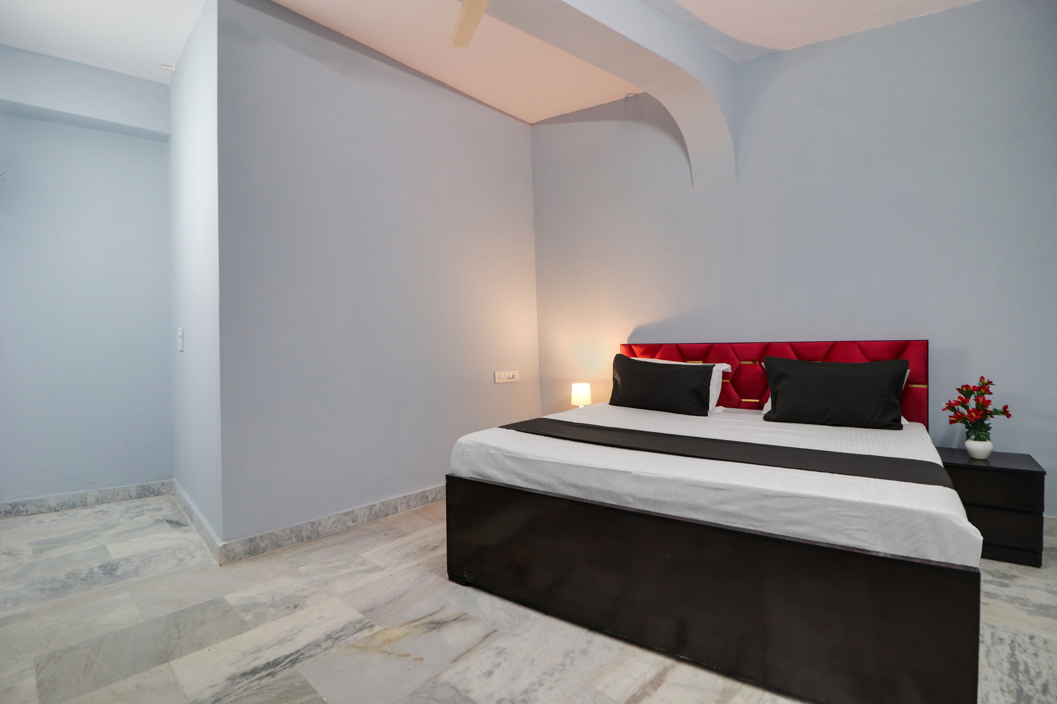 Hotel O by OYO Blue moon