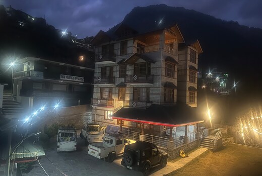 River Stone Villa & Home Stay