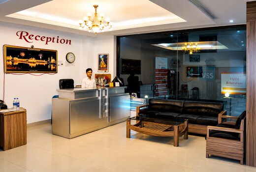 Hotel Sukhman International