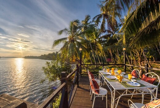 SaffronStays Suvarna Sangam