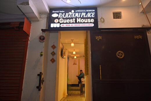 Rajluxmi palace P.G house
