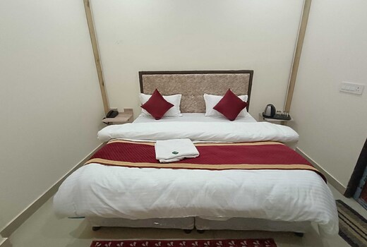 Hotel O Home HOTEL SIYA BIHARI Homestay