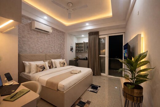 Instay Luxury Studio Service Apartment S51A