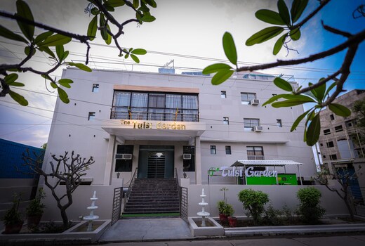 Hotel Tulsi Garden - Near Prem Mandir Vrindavan