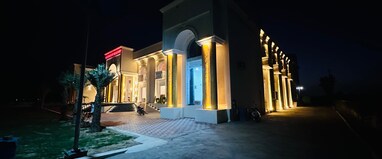 The Narayani Resort & Hotel