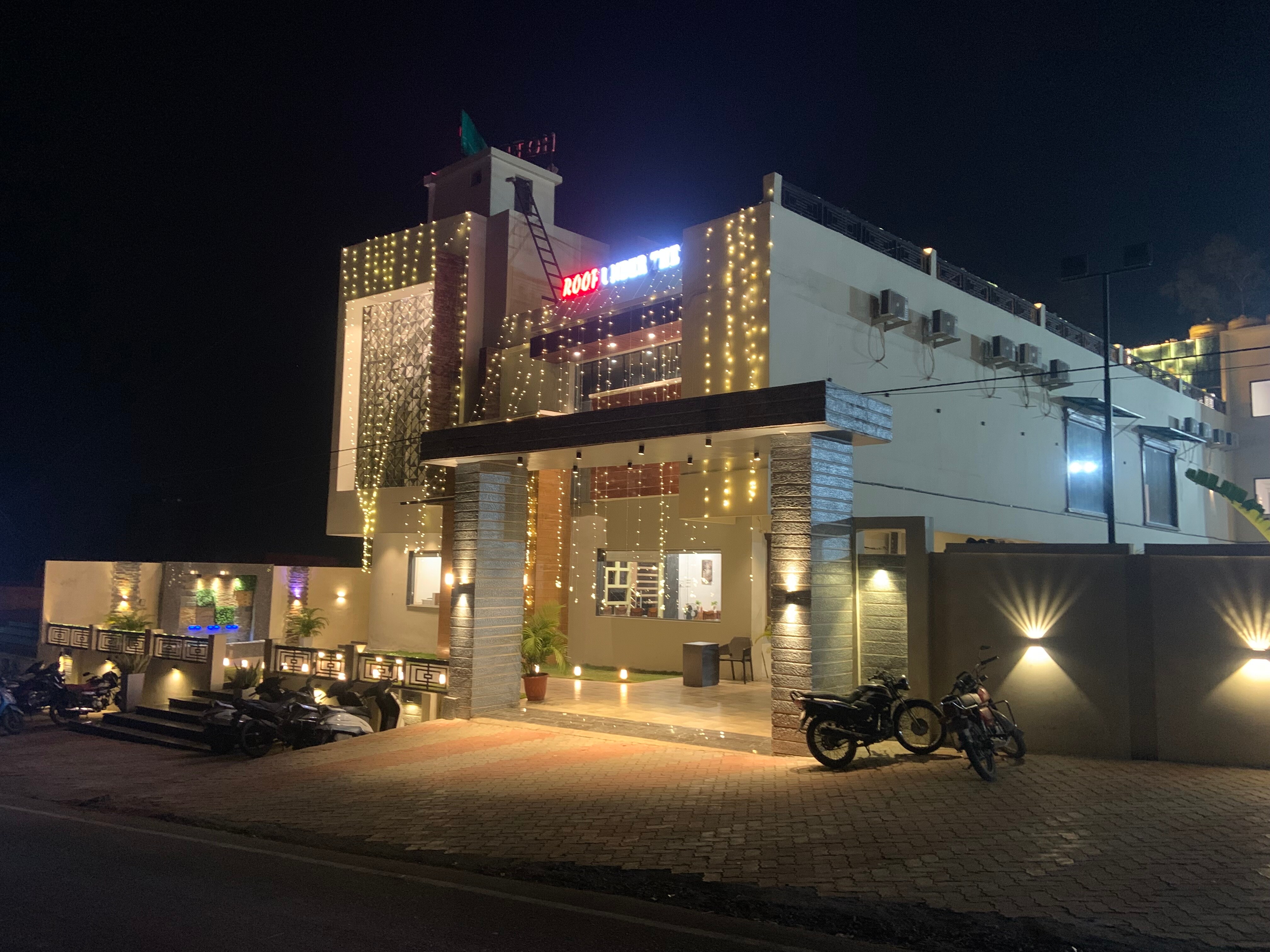 SALUJA HOTELS