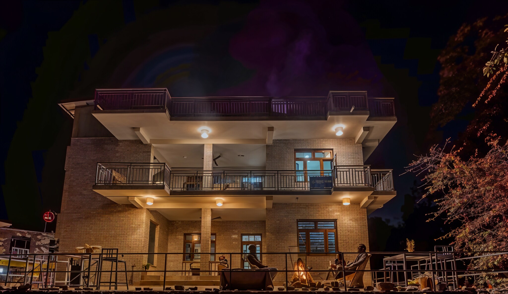 Freestays Luxury Stays by HomeyHuts
