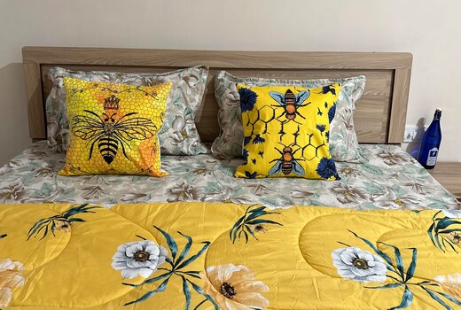 Bumble bee