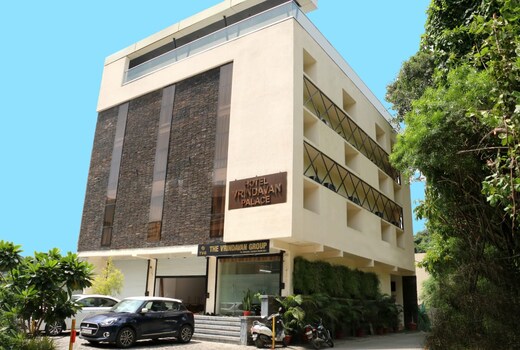 Hotel Vrindavan Palace
