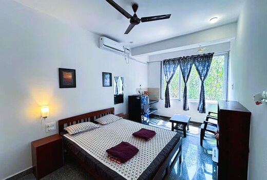Studio peaceful path R5 by Mukund Sadan Arambol