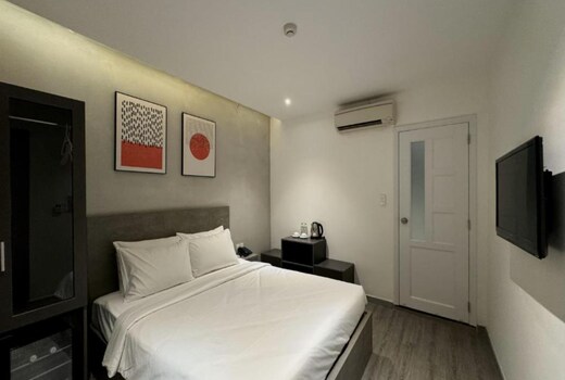 Nicecy Hotel - 218 Le Thanh Ton Street