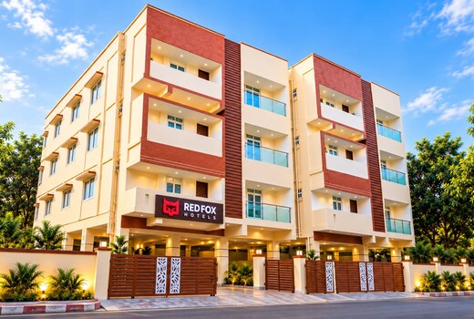 Redfox Service Apartment DLF