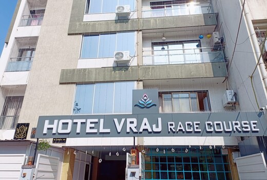 HOTEL VRAJ RACE COURSE